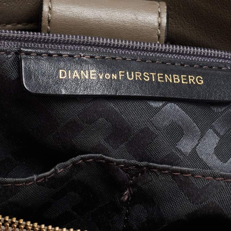 Pre Owned Diane Von Furstenberg Grey Leather Large 440 Gallery Secret Envelope Tote