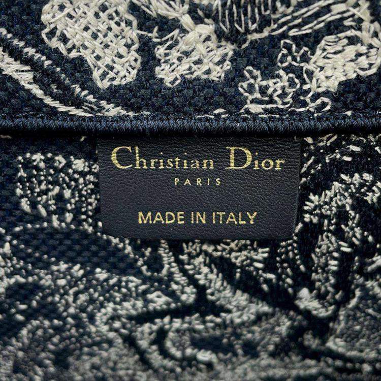 مملوكة مسبقًا Dior Navy Blue/White Reverse Toile de Jouy Canvas Book Tote Bag  
