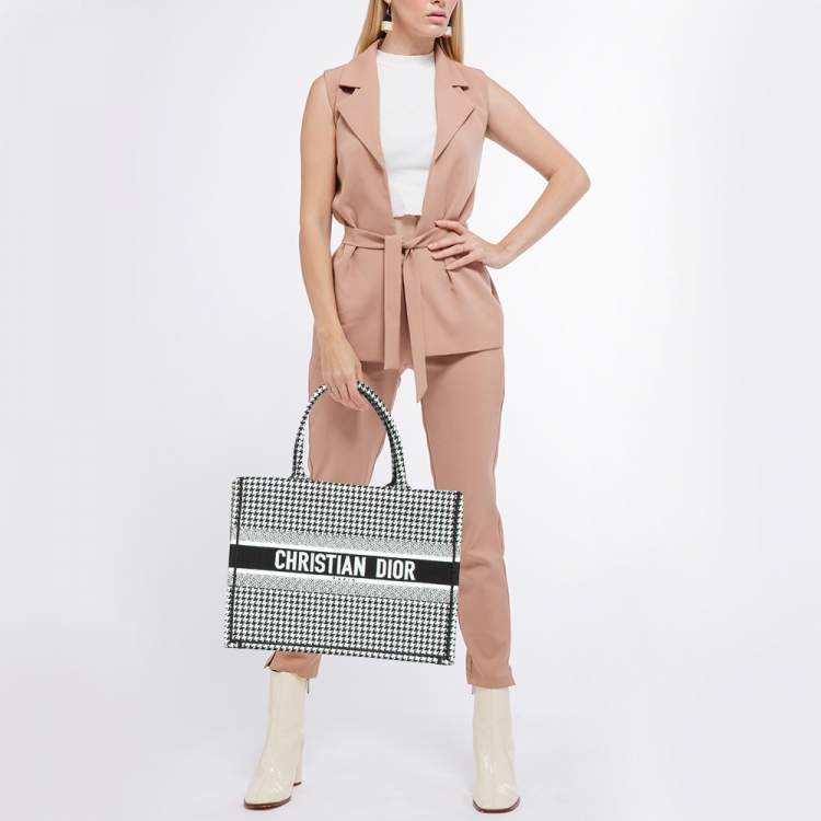 Pre Owned Dior Black/White Canvas Medium Houndstooth Book Tote 
