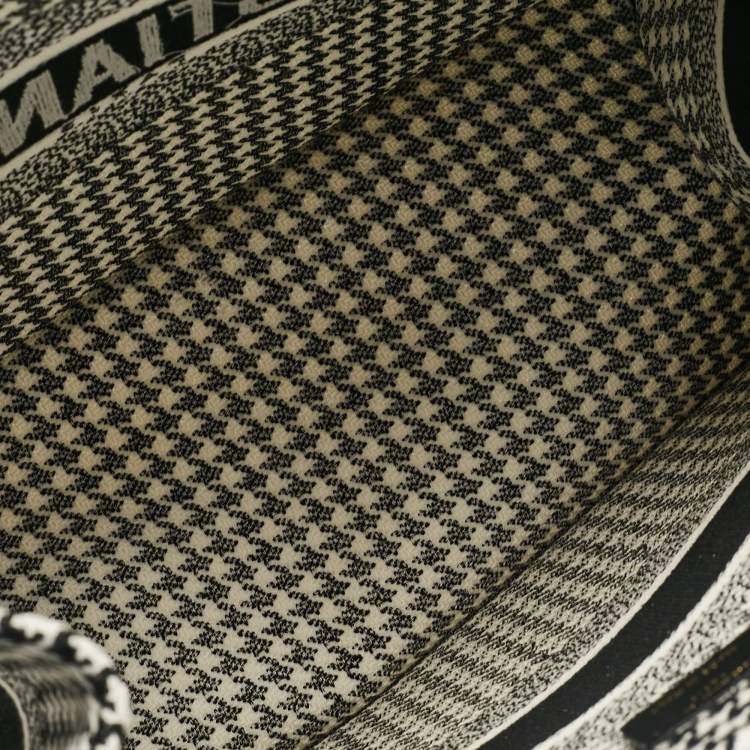 Pre Owned Dior Black/White Canvas Medium Houndstooth Book Tote 