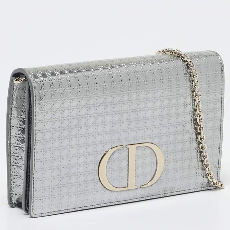 Pre Owned Dior Silver Microcannage Patent Leather 30 Montaigne Convertible Belt Bag