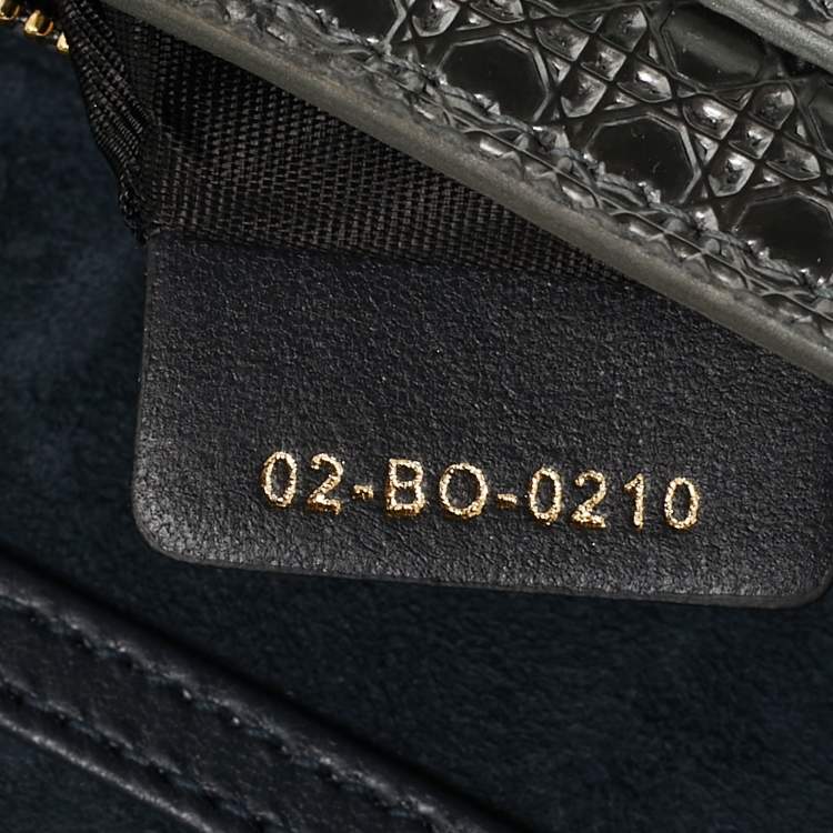 Pre Owned Dior Silver Microcannage Patent Leather 30 Montaigne Convertible Belt Bag