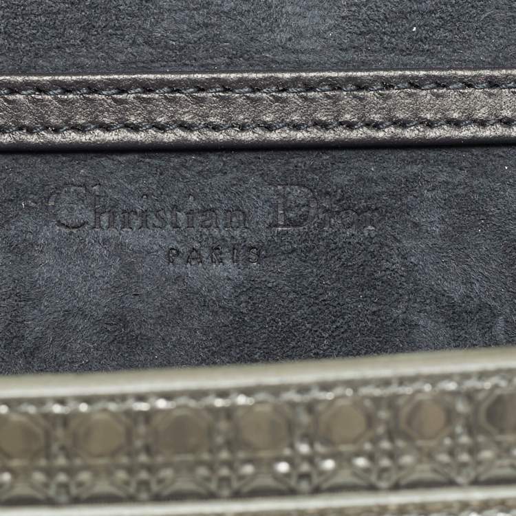 Pre Owned Dior 2in1 30 Montaigne Silver Microcannage Patent Leather Pouch Bag