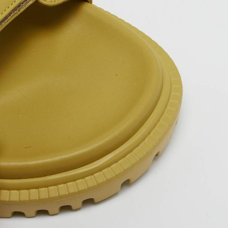 Pre Owned Dior Yellow Leather DiorAct Flat Sandals Size 39