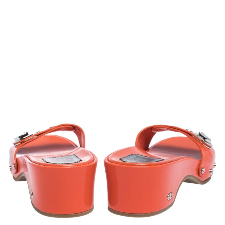 مملوكة مسبقًا Dior Neon Orange Leather Buckle Detail Platform Slide Sandals Size 37.5