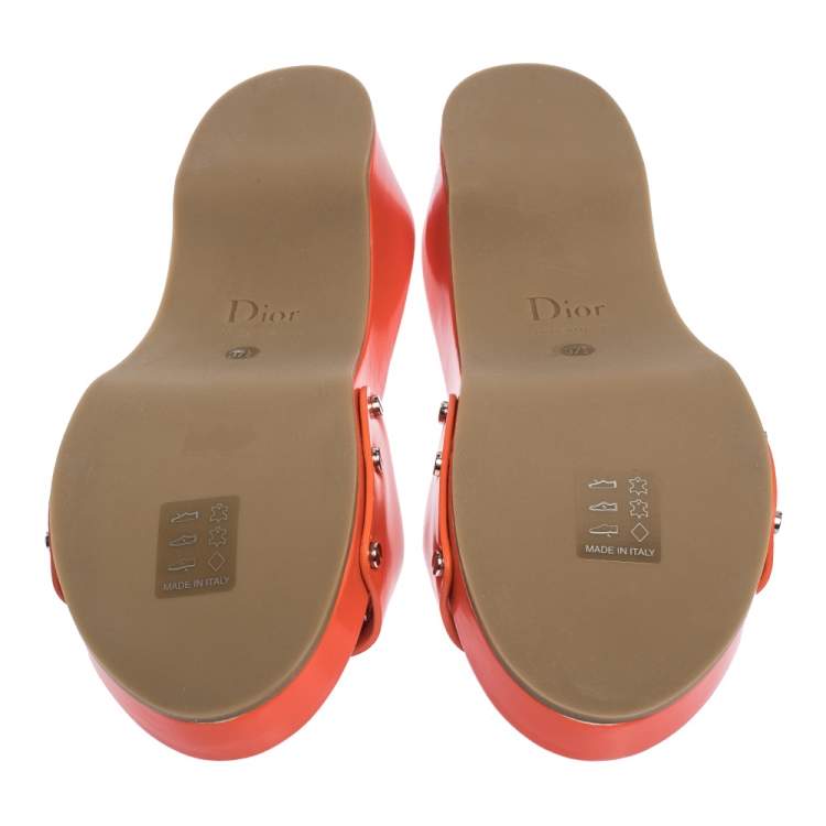 مملوكة مسبقًا Dior Neon Orange Leather Buckle Detail Platform Slide Sandals Size 37.5