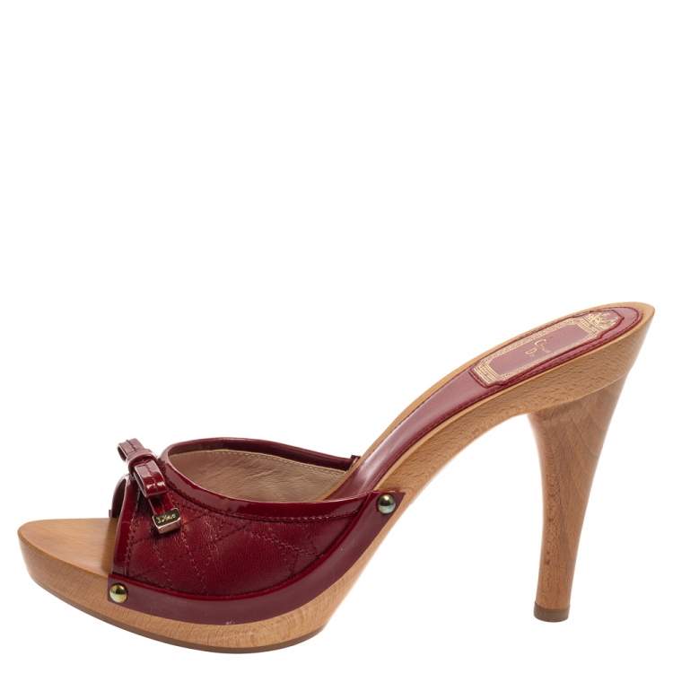 Pre Owned Dior Red  Leather And Patent Bow Wooden Slide Sandals Size 37.5