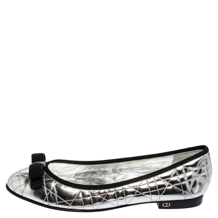 Pre Owned Dior Silver Cannage Leather Bow Ballet Flats Size 38