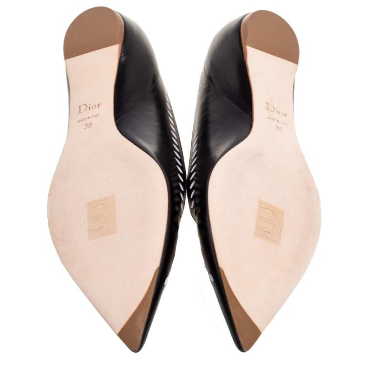مملوكة مسبقًا Dior Black Laser-Cut Leather Pointed-Toe Ballet Flats Size 39
