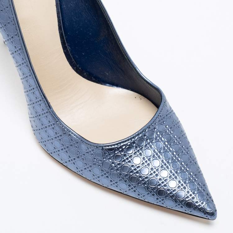 مملوكة مسبقًا Dior Metallic Blue Cannage Patent Leather Cherie Pointed Toe Pumps Size 37