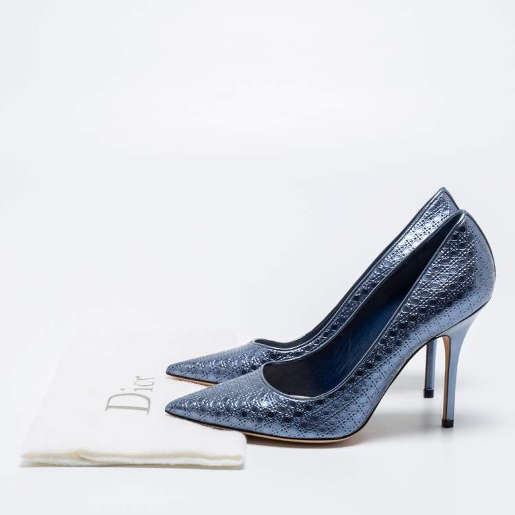 مملوكة مسبقًا Dior Metallic Blue Cannage Patent Leather Cherie Pointed Toe Pumps Size 37