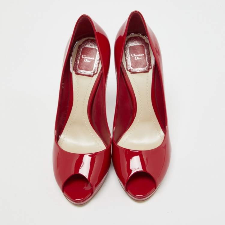 مملوكة مسبقًا Dior Red Patent Leather Peep Toe Platform Pumps Size 38
