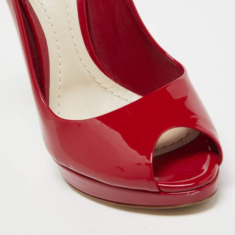مملوكة مسبقًا Dior Red Patent Leather Peep Toe Platform Pumps Size 38