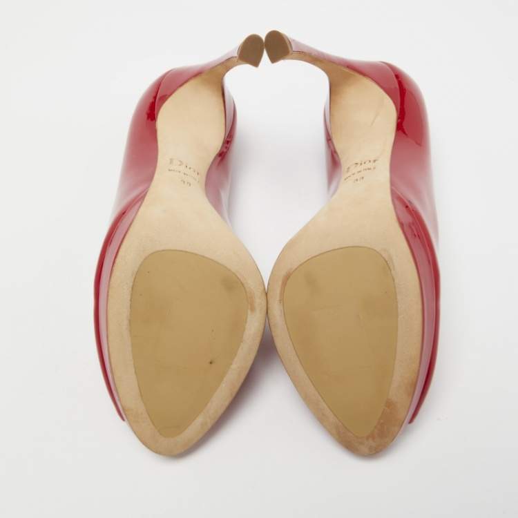 مملوكة مسبقًا Dior Red Patent Leather Peep Toe Platform Pumps Size 38