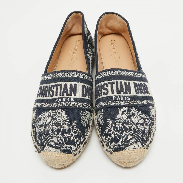 مملوكة مسبقًا Dior Navy Blue/White Embroidered Canvas Granville Espadrille Flats Size 38