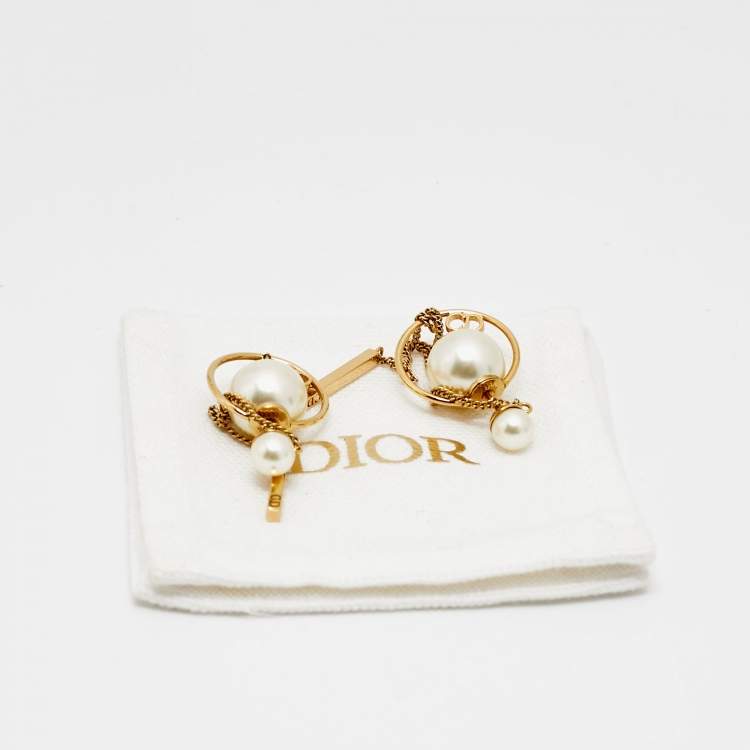Pre Owned Dior Tribales Faux Pearl Gold Tone Chain Dangle Earrings