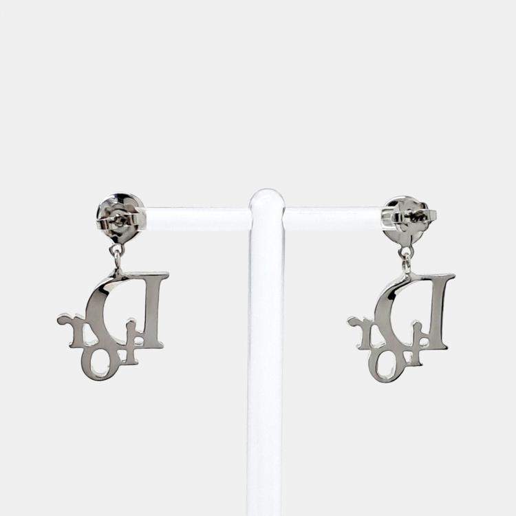 مملوكة مسبقًا Dior Silver Plated earrings