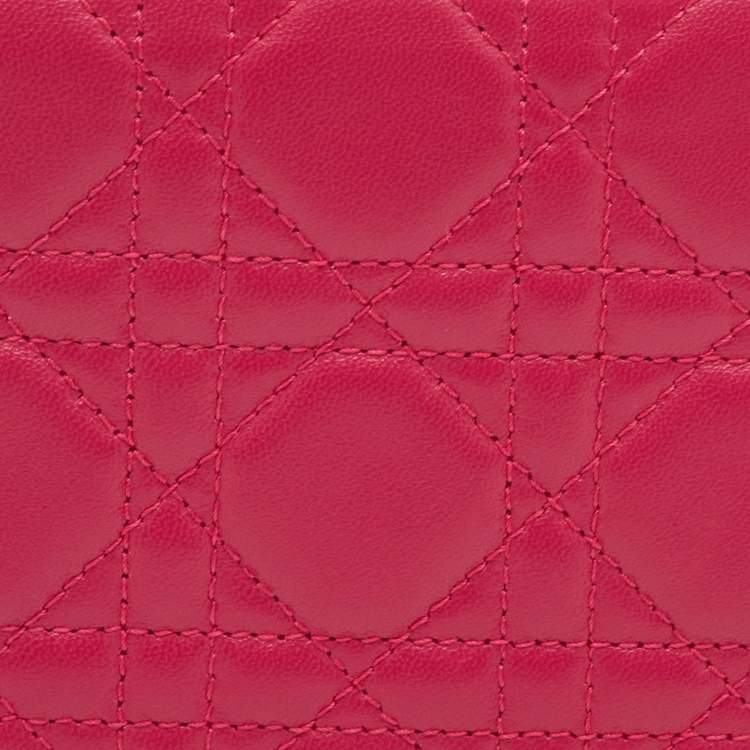 Pre Owned حافظة جواز سفر ديور جلد بكاناج وردي 