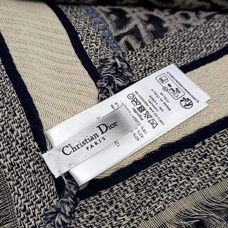 مملوكة مسبقًا Christian Dior shawl and muffler