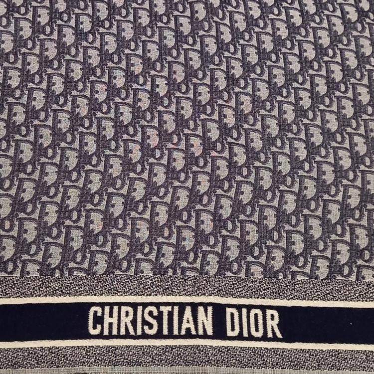 مملوكة مسبقًا Christian Dior shawl and muffler