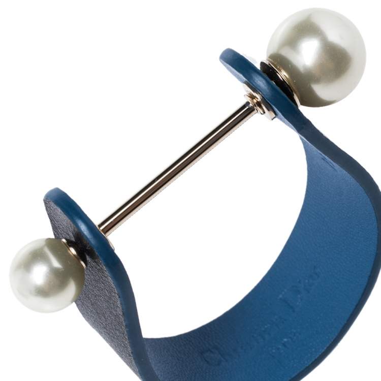 Pre Owned Dior Perle Blue Leather & Faux Pearl Cuff Bracelet M