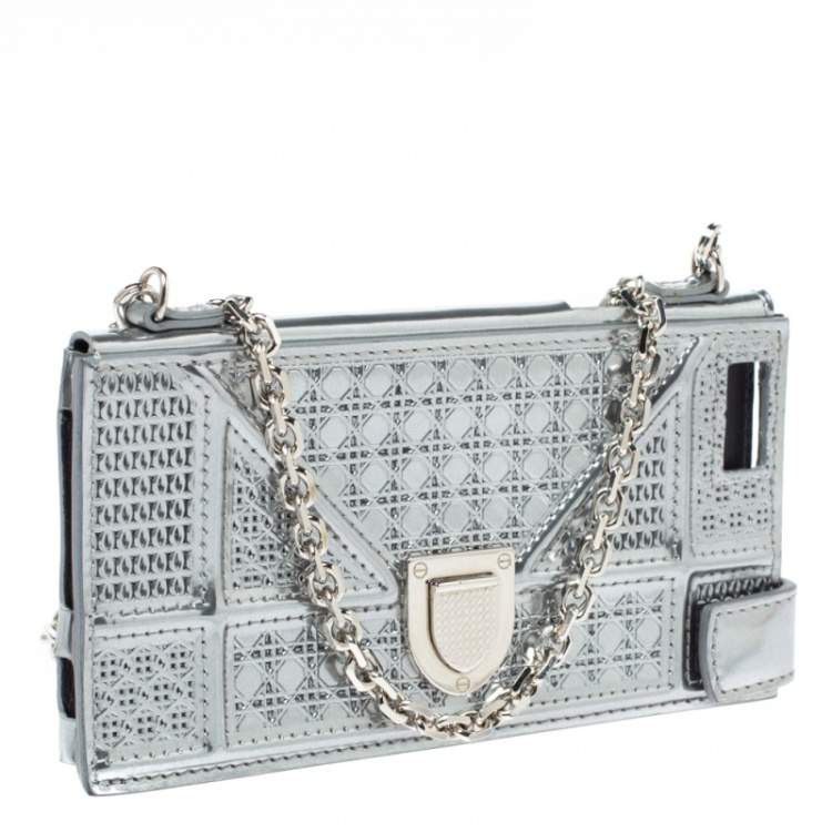 Pre Owned Dior Silver Canngae Patent Leather Diorama iPhone 6/7 Case On Chain