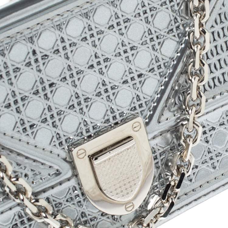 Pre Owned Dior Silver Canngae Patent Leather Diorama iPhone 6/7 Case On Chain