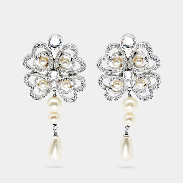 Pre Owned Dior Heart Motif Crystal Faux Pearl Silver Tone Metal Clip-on Drop Earrings
