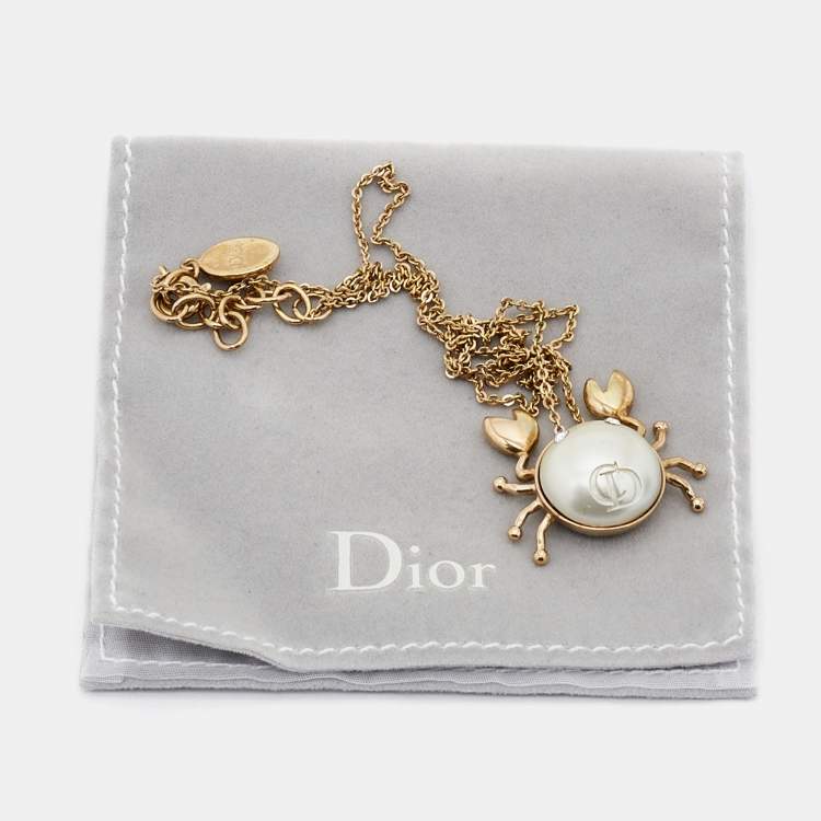 Pre Owned Dior Faux Pearl & Gold Tone Crab Pendant Chain Necklace