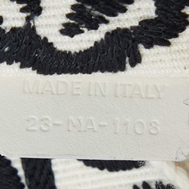 Pre Owned Dior White Floral Embroidered Canvas Waist Belt