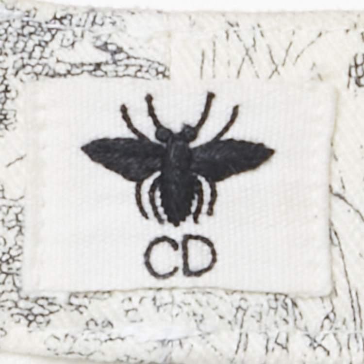 Pre Owned Christian Dior White/Blue Denim Toile de Jouy  Shorts XS