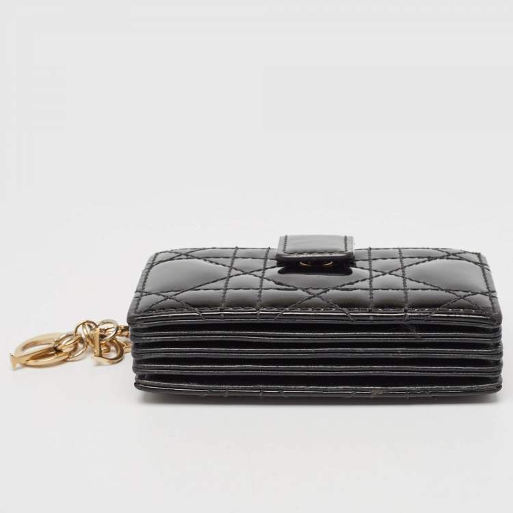 مملوكة مسبقًا Dior Black Cannage Patent Leather Lady Dior 5 Gusset Card Holder