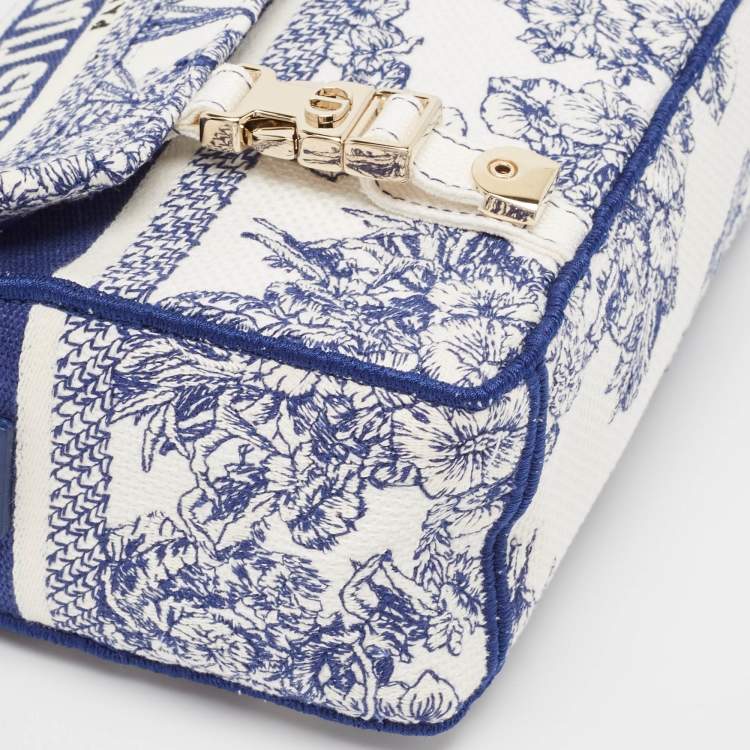 Pre Owned Dior Navy Blue/White Embroidery Canvas Diorcamp Bag