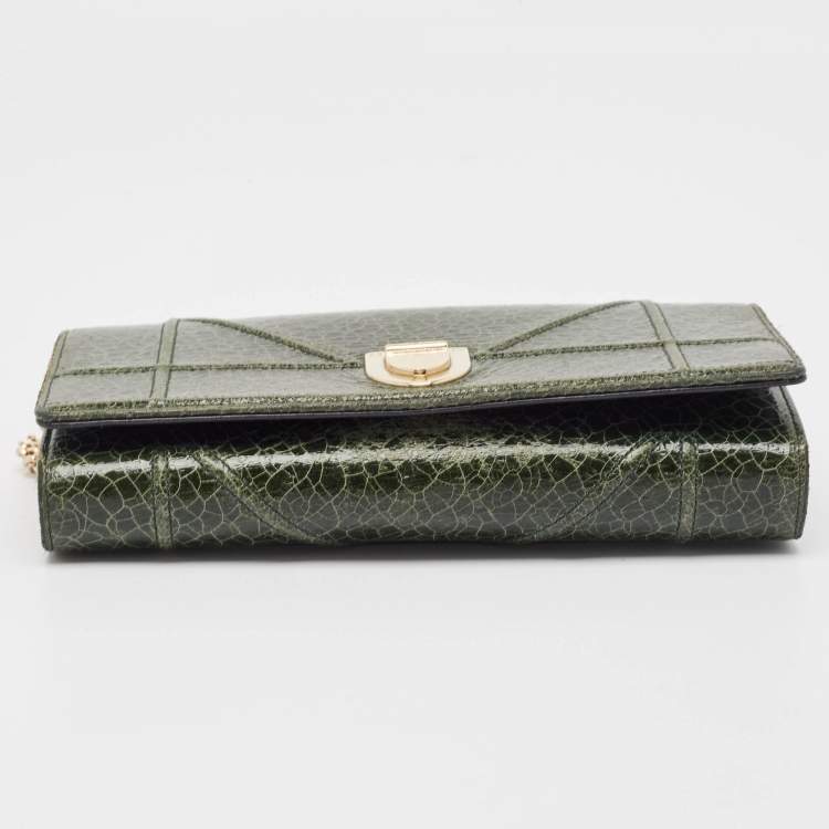 Pre Owned Dior Green Crackled Patent Leather Diorama Wallet On Chain