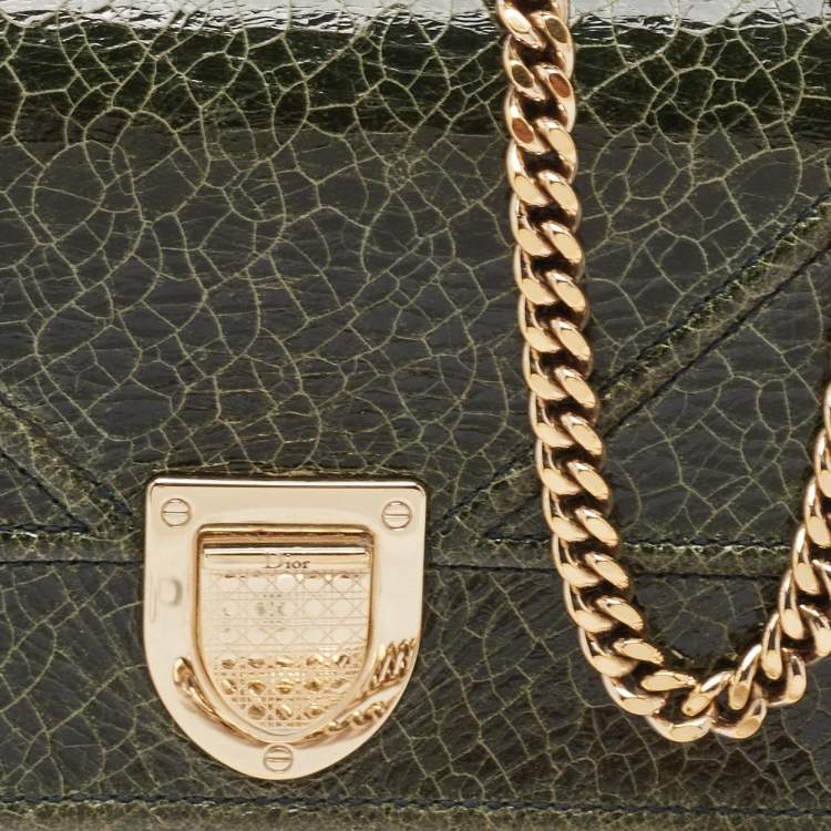 Pre Owned Dior Green Crackled Patent Leather Diorama Wallet On Chain