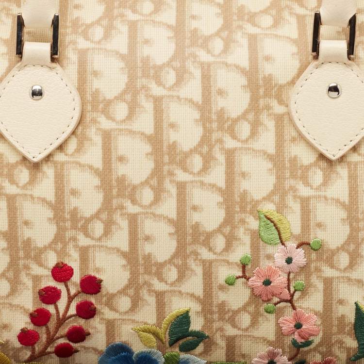 Pre Owned Dior Beige Diorissimo Coated Canvas Flower Embroidered Boston Bag