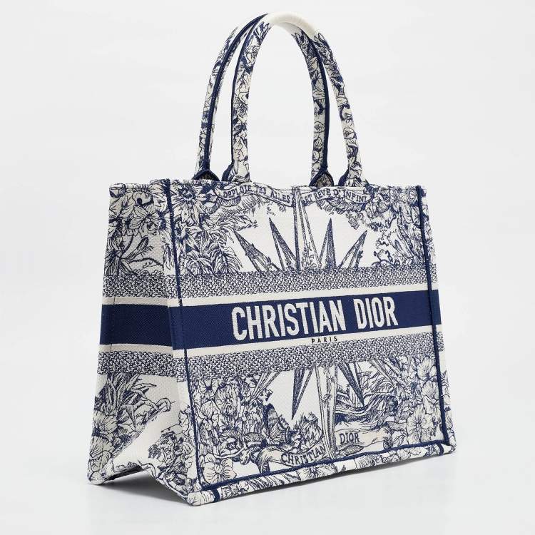 Pre Owned Dior Navy Blue/White Canvas Medium Embroidered Rêve d'Infini Book Tote 