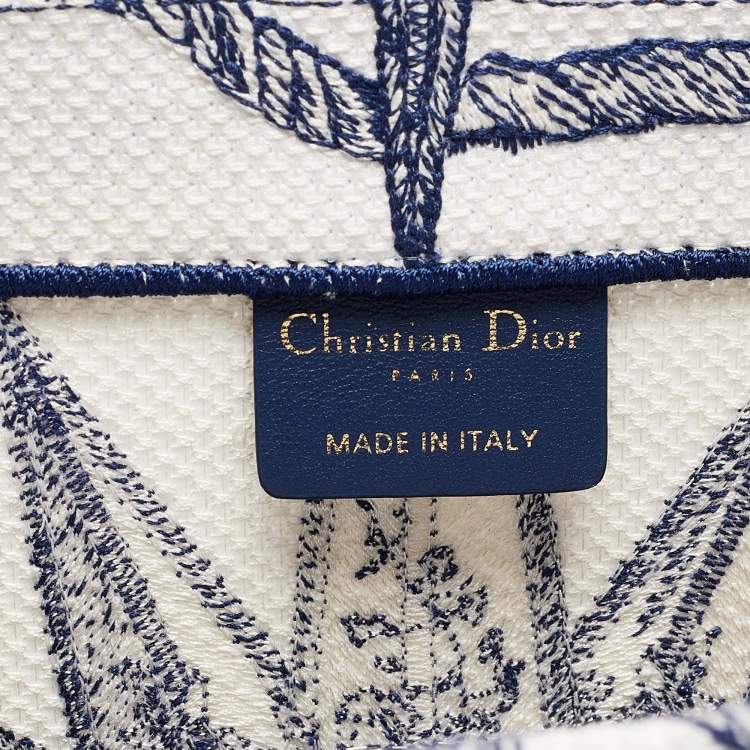 Pre Owned Dior Navy Blue/White Canvas Medium Embroidered Rêve d'Infini Book Tote 