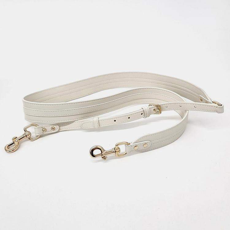 مملوكة مسبقً�ا Christian Dior White Leather Lady Dior 95.22 Bag