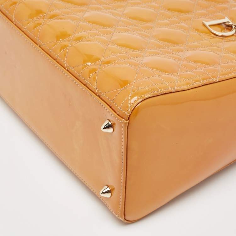 مملوكة مسبقًا Dior Yellow Cannage Patent Leather Medium Lady Dior Tote