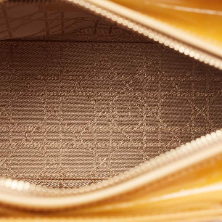 مملوكة مسبقًا Dior Yellow Cannage Patent Leather Medium Lady Dior Tote