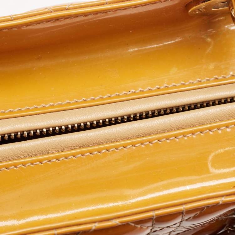 مملوكة مسبقًا Dior Yellow Cannage Patent Leather Medium Lady Dior Tote