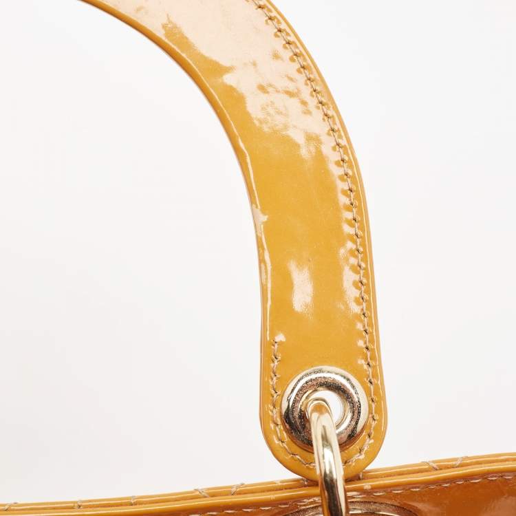 مملوكة مسبقًا Dior Yellow Cannage Patent Leather Medium Lady Dior Tote