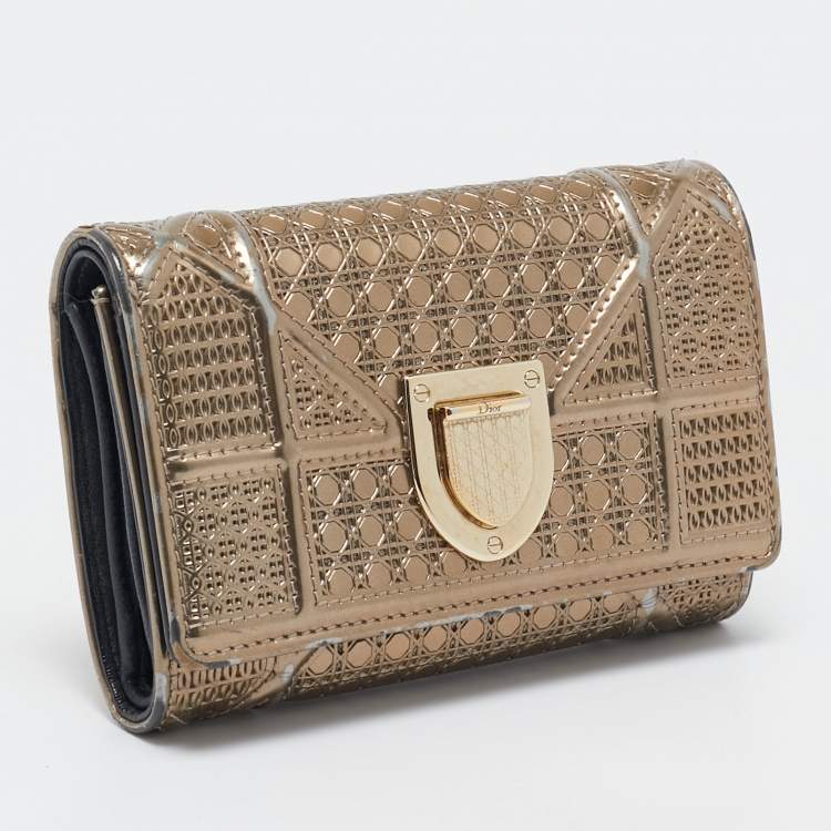 Pre Owned Dior Gold Mircoannage Patent Leather Diorama Trifold Wallet