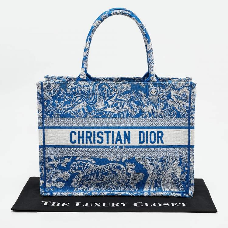 Pre Owned Dior Blue/White Embroidered Toile de Jouy Canvas Medium Book Tote 