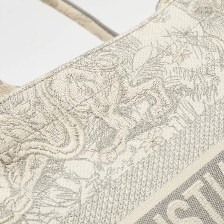 Pre Owned Dior Grey/White Embroidered Toile de Jouy Canvas Medium Book Tote 