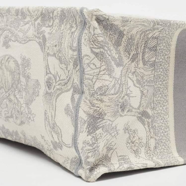 Pre Owned Dior Grey/White Embroidered Toile de Jouy Canvas Medium Book Tote 