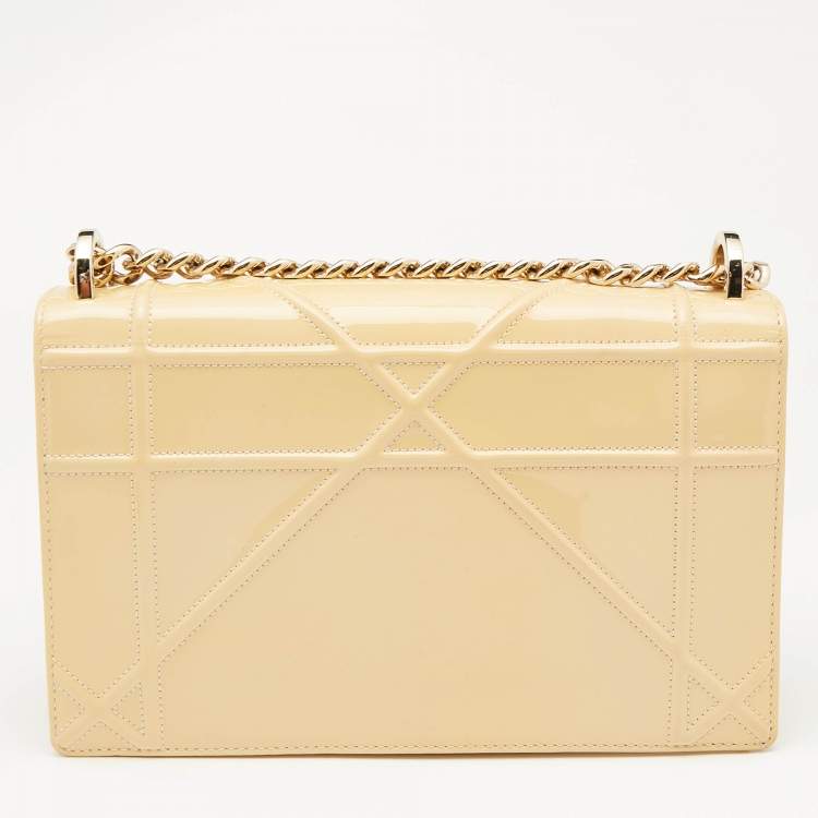 Pre Owned Dior Cream Patent Leather Medium Diorama Shoulder Bag