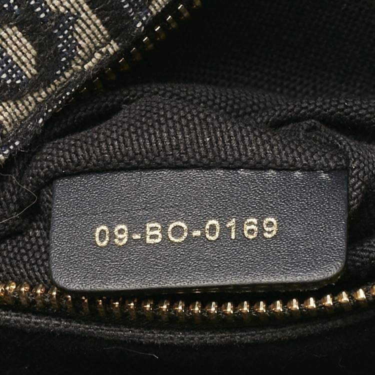 مملوكة مسبقًا Dior Navy Blue Oblique Canvas 30 Montaigne Chain Clutch