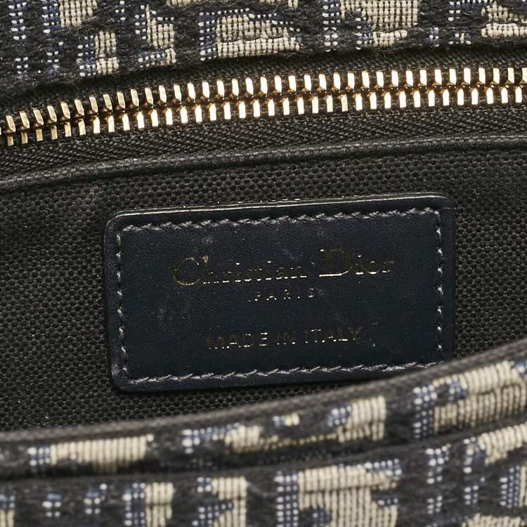 مملوكة مسبقًا Dior Navy Blue Oblique Canvas 30 Montaigne Chain Clutch